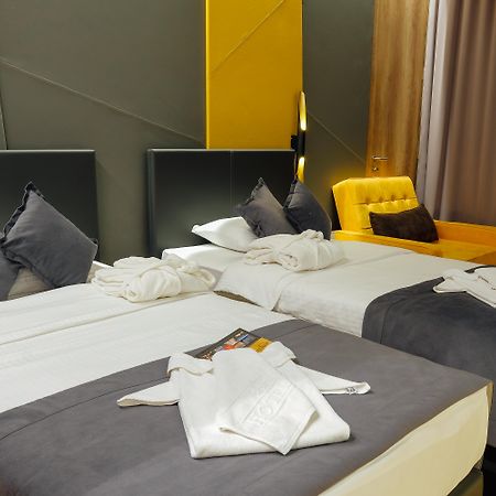 Hotel Hills Sarajevo Congress & Thermal Spa Resort Ilidža Exteriér fotografie A room at the hotel