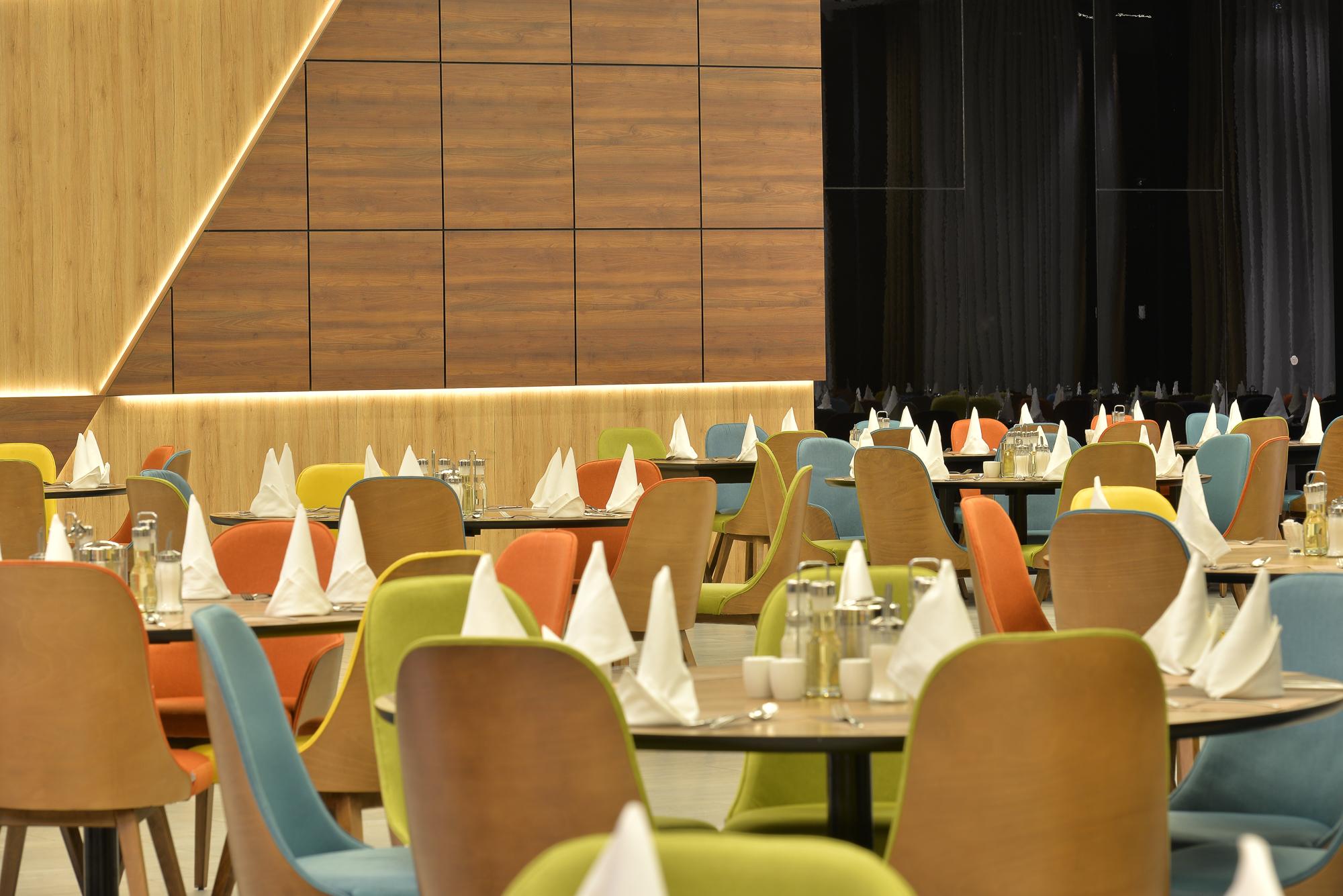 Hotel Hills Sarajevo Congress & Thermal Spa Resort Ilidža Exteriér fotografie The interior of the restaurant