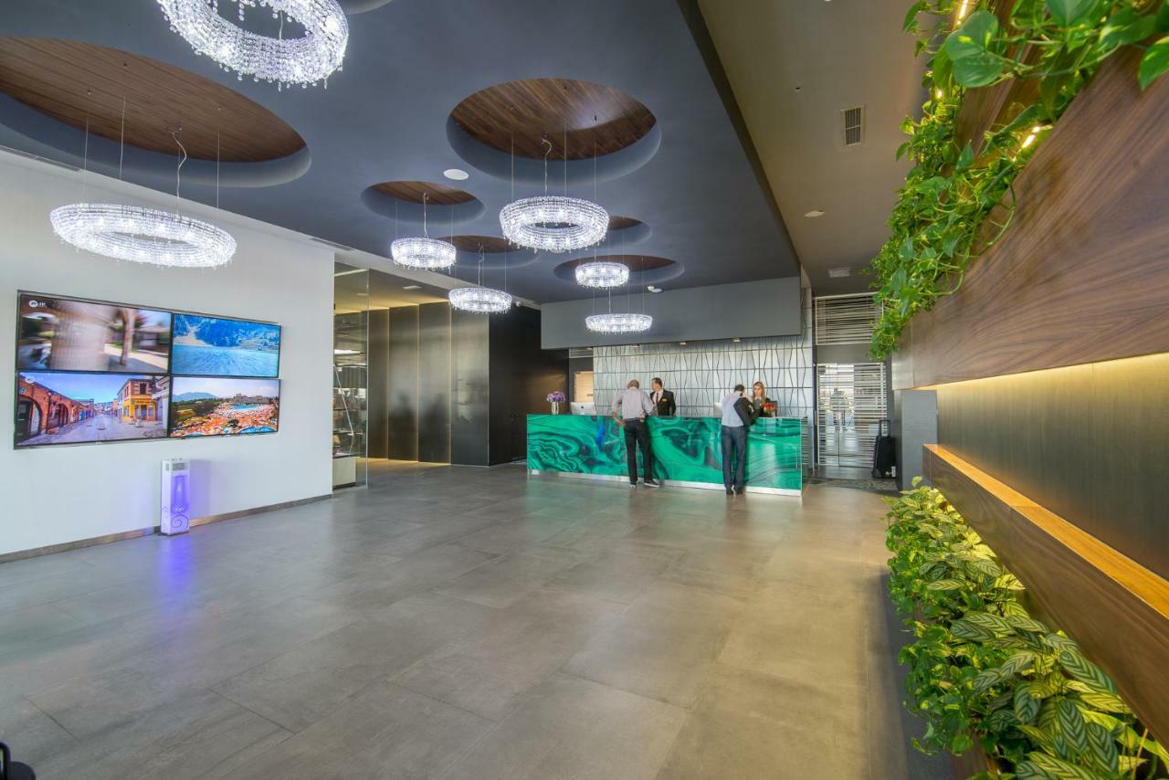 Hotel Hills Sarajevo Congress & Thermal Spa Resort Ilidža Exteriér fotografie The lobby of the hotel